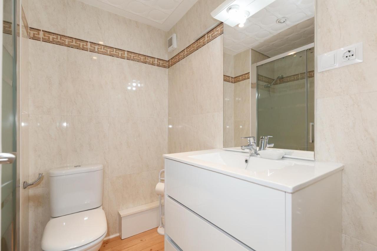 Apartamento Vora Mar 33 กัมบริลส์ ภายนอก รูปภาพ