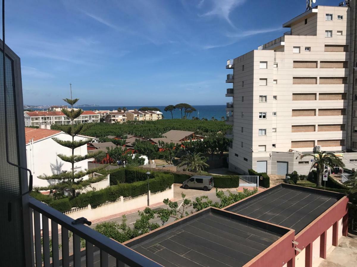 Apartamento Vora Mar 33 กัมบริลส์ ภายนอก รูปภาพ